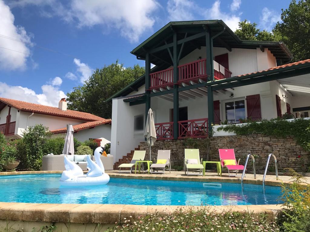 Guest House Maison Iratzean Ascain Exterior foto