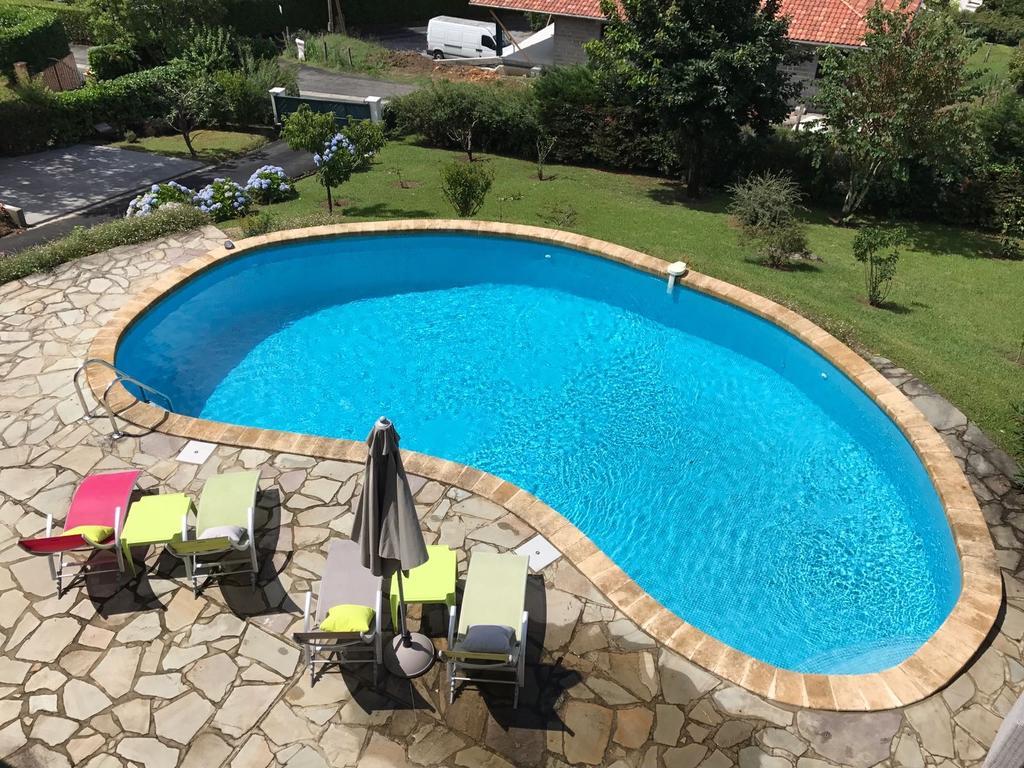 Guest House Maison Iratzean Ascain Exterior foto